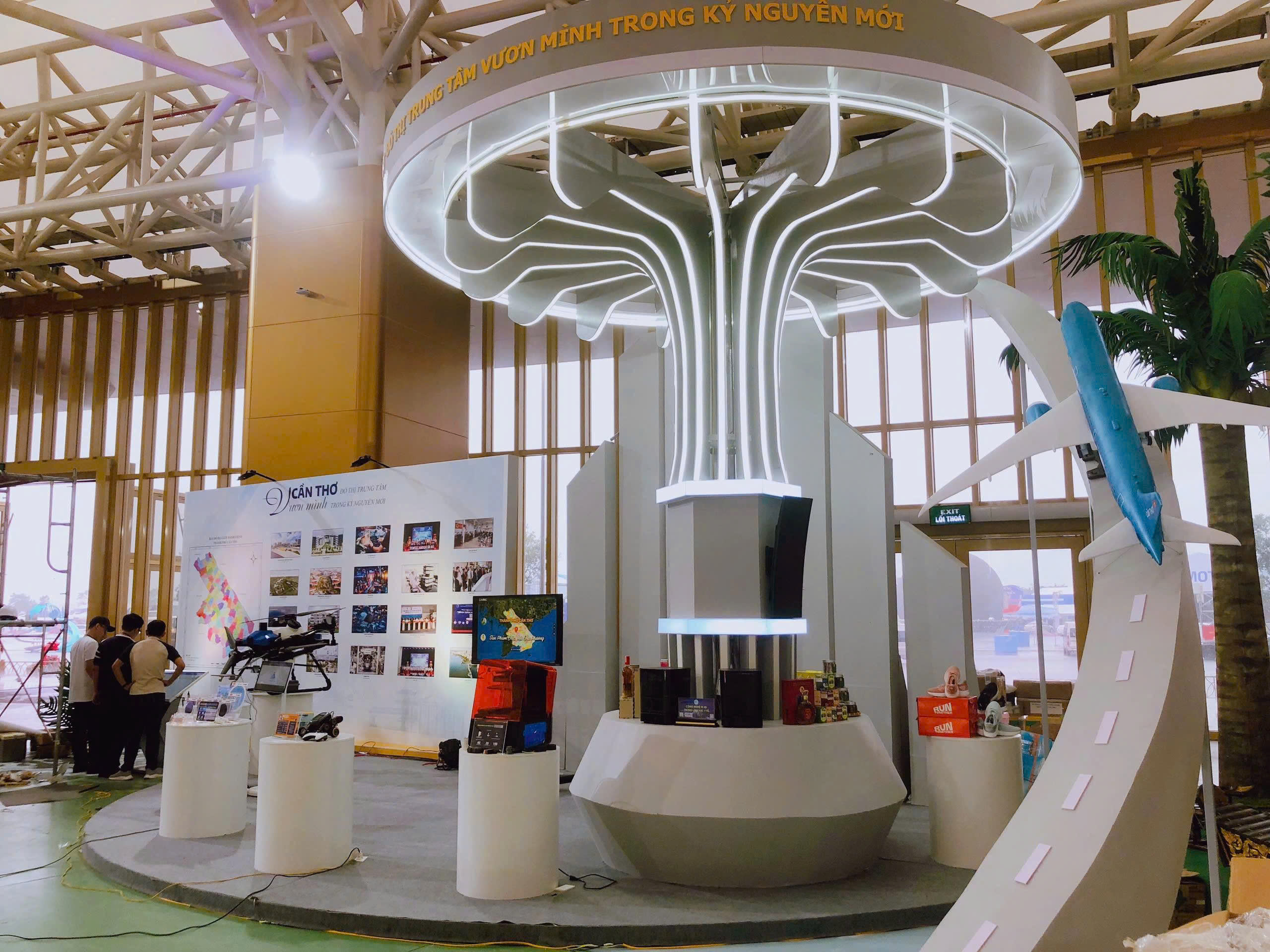 Thành phố Cần Thơ sẵn sàng cho triển lãm 80 năm thành tựu đất nước