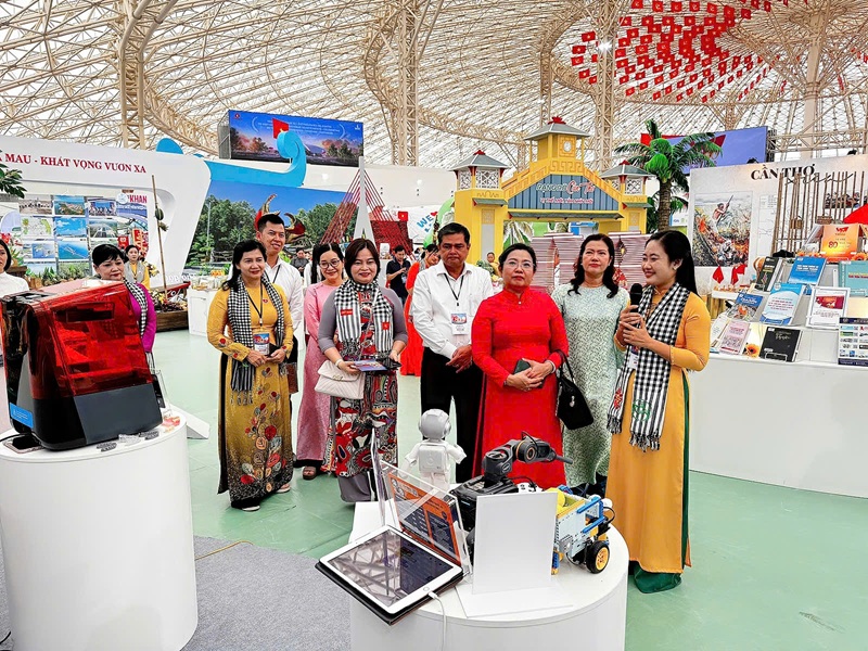 Cần Thơ tham gia Khai mạc Triển lãm Thành tựu Đất nước, khẳng định vai trò trung tâm vùng ĐBSCL